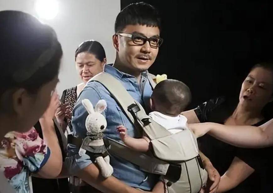 有二胎10岁沐沐帮助妈妈管教妹妹哥哥力爆棚PG麻将胡了免费试玩模拟器汪涵妻子公开坦白(图12)